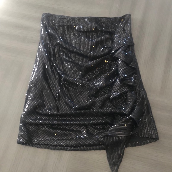 NWT Red Dress Boutique skirt! - Picture 2 of 9